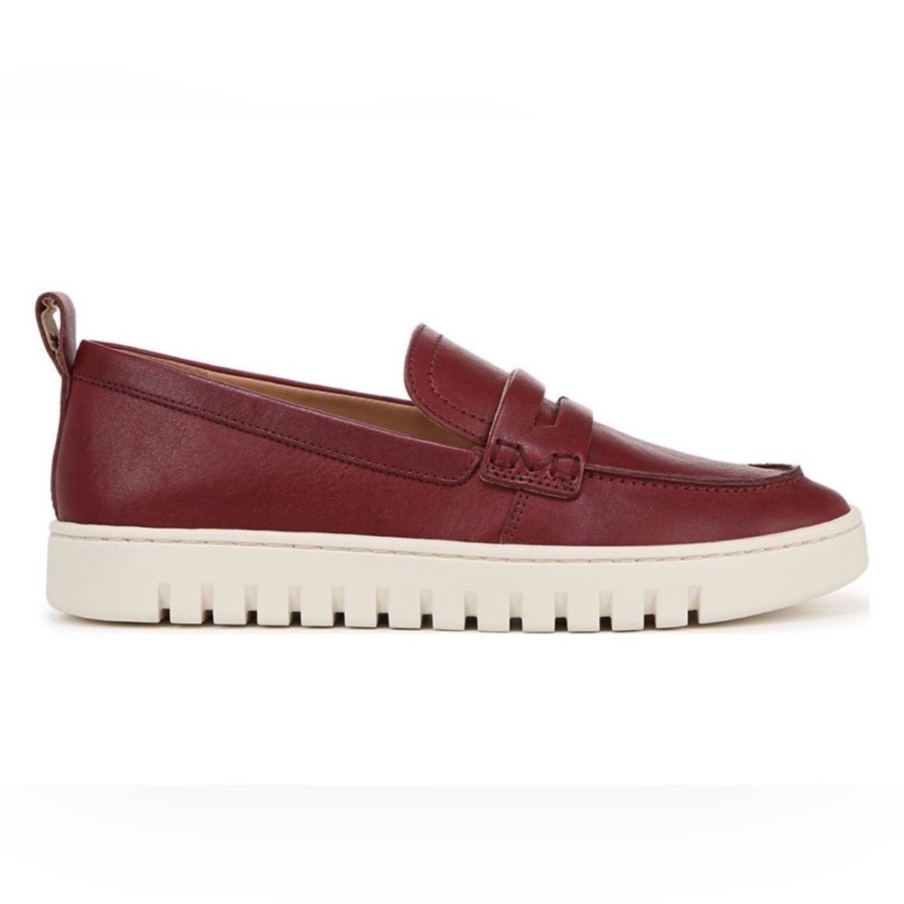 Vionic Women’s Red Uptown Leather Loafers sz 6.5 NWT